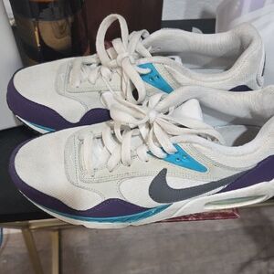 Nike Women's Cream and Purple Sneakers